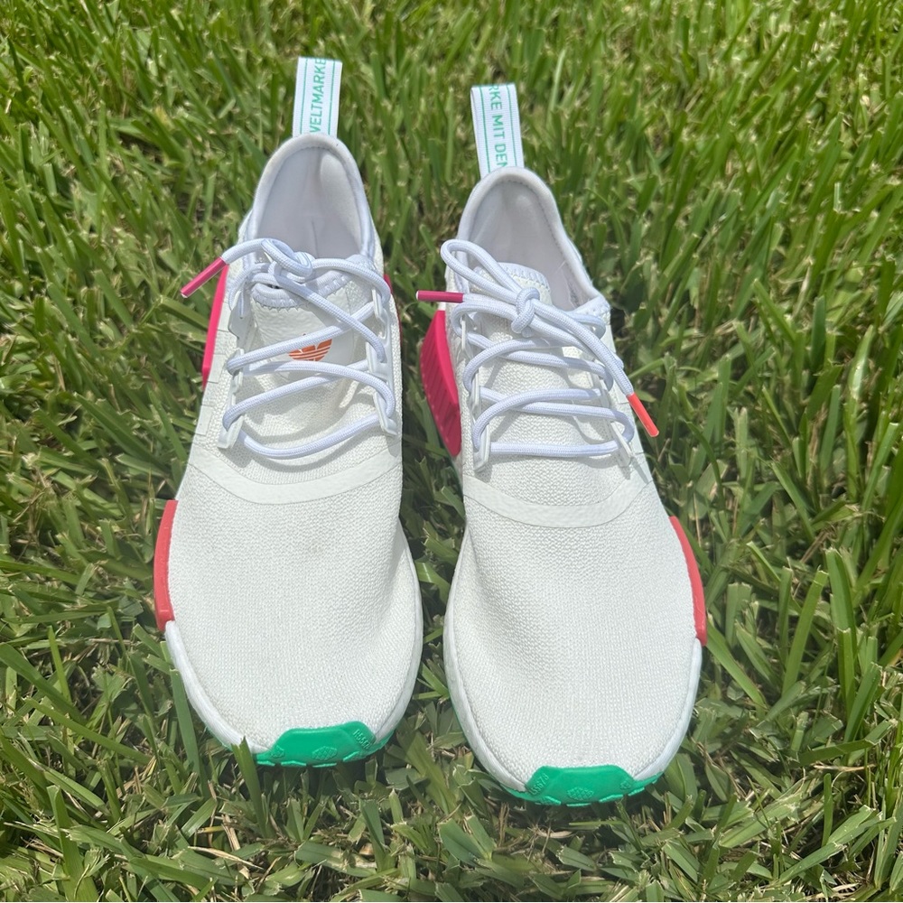 ADIDAS NMD R1 - Picture 2 of 5